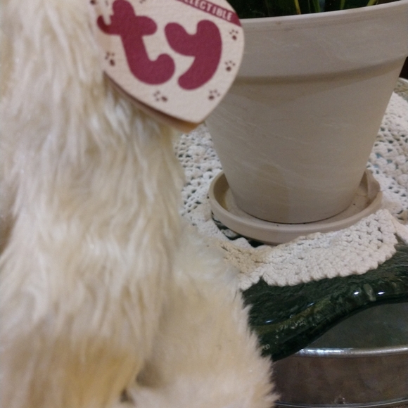 Ty Attic Treasure Collectible - 'Gloria' - Picture 3 of 4